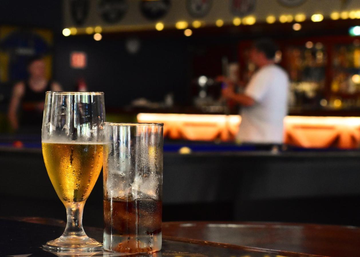 Grand Riviera Princess Playa del Carmen Exterior foto Beer at a bar
